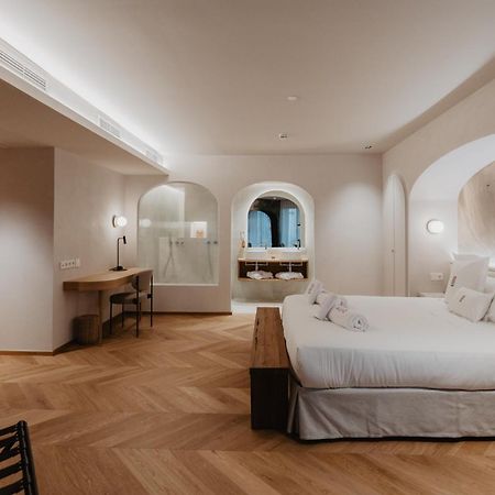 Hotel Petit Luxe Тераса Екстериор снимка