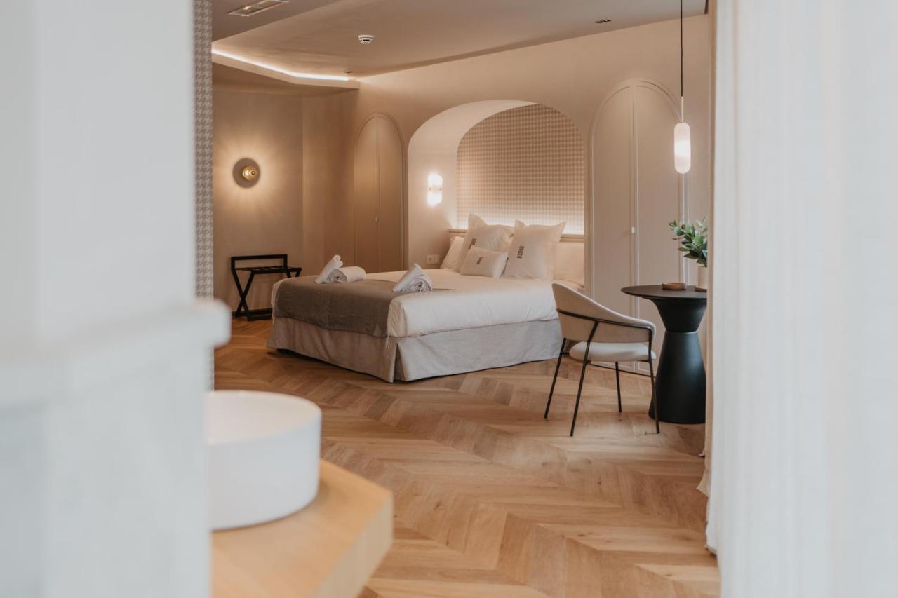Hotel Petit Luxe Тераса Екстериор снимка