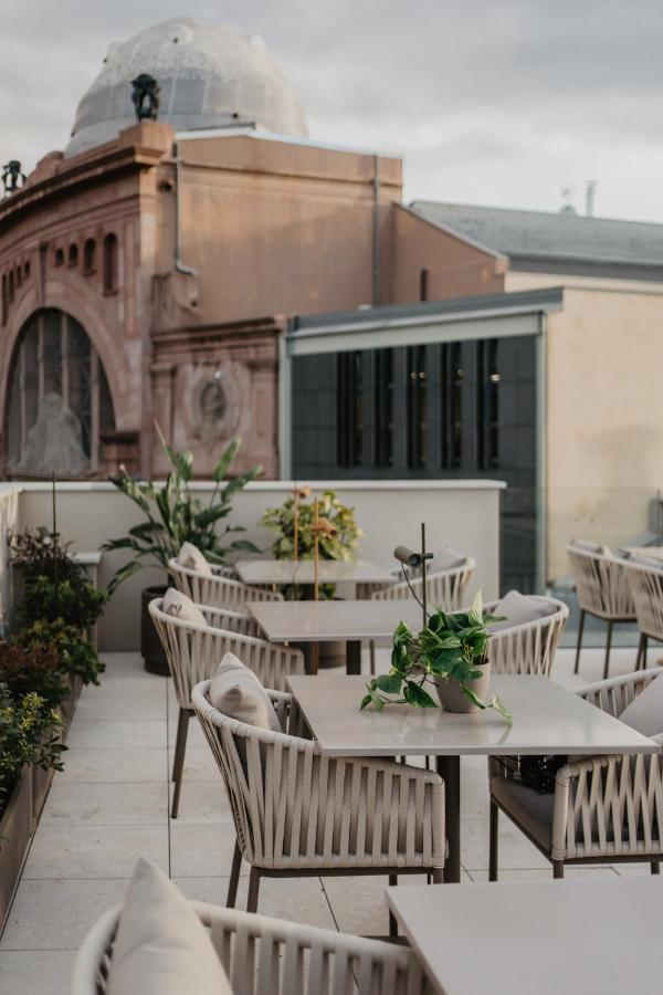 Hotel Petit Luxe Тераса Екстериор снимка