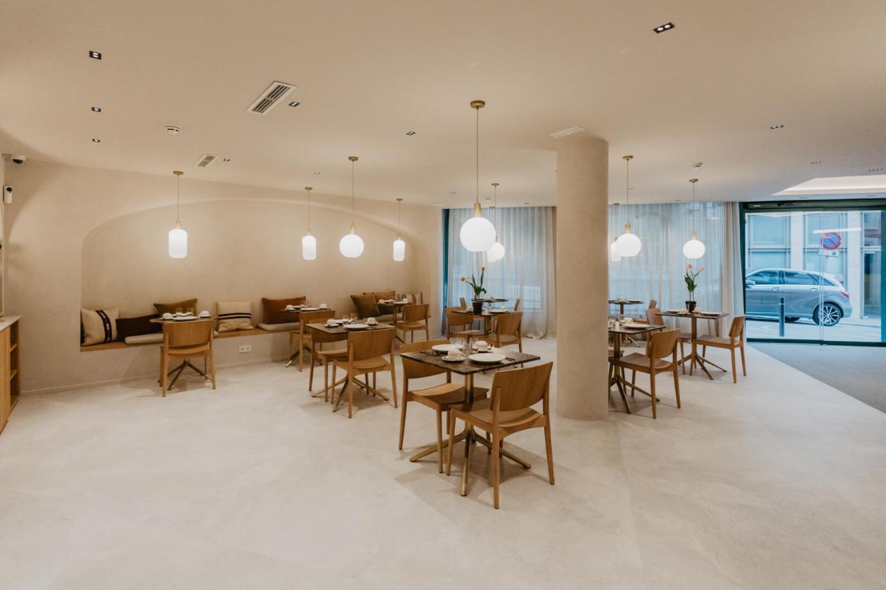 Hotel Petit Luxe Тераса Екстериор снимка