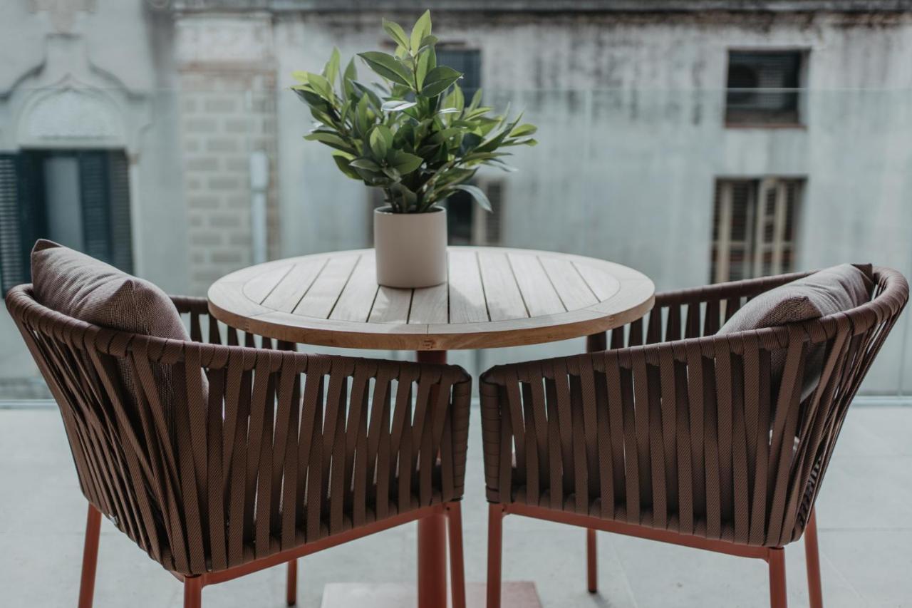 Hotel Petit Luxe Тераса Екстериор снимка