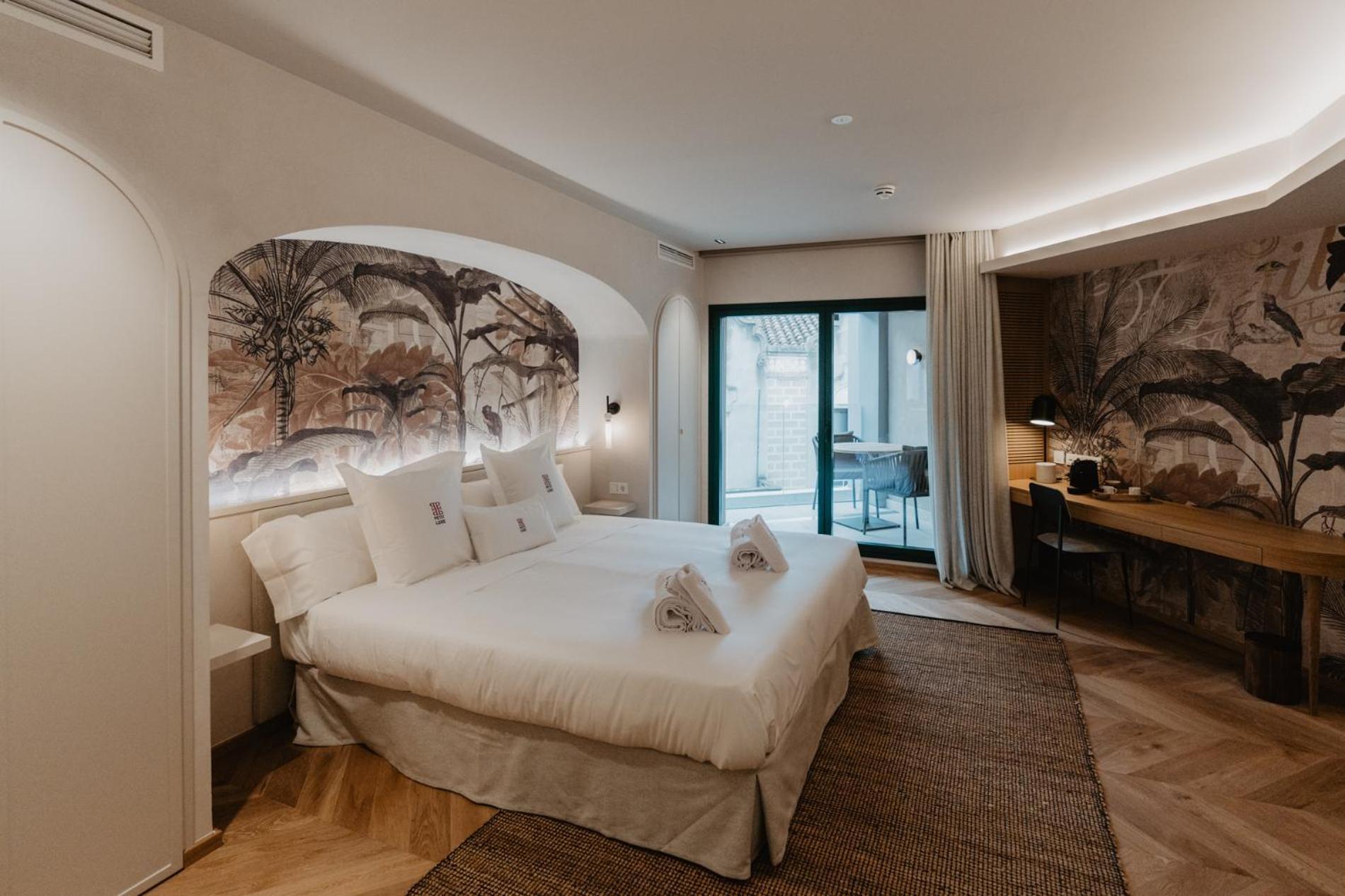Hotel Petit Luxe Тераса Екстериор снимка