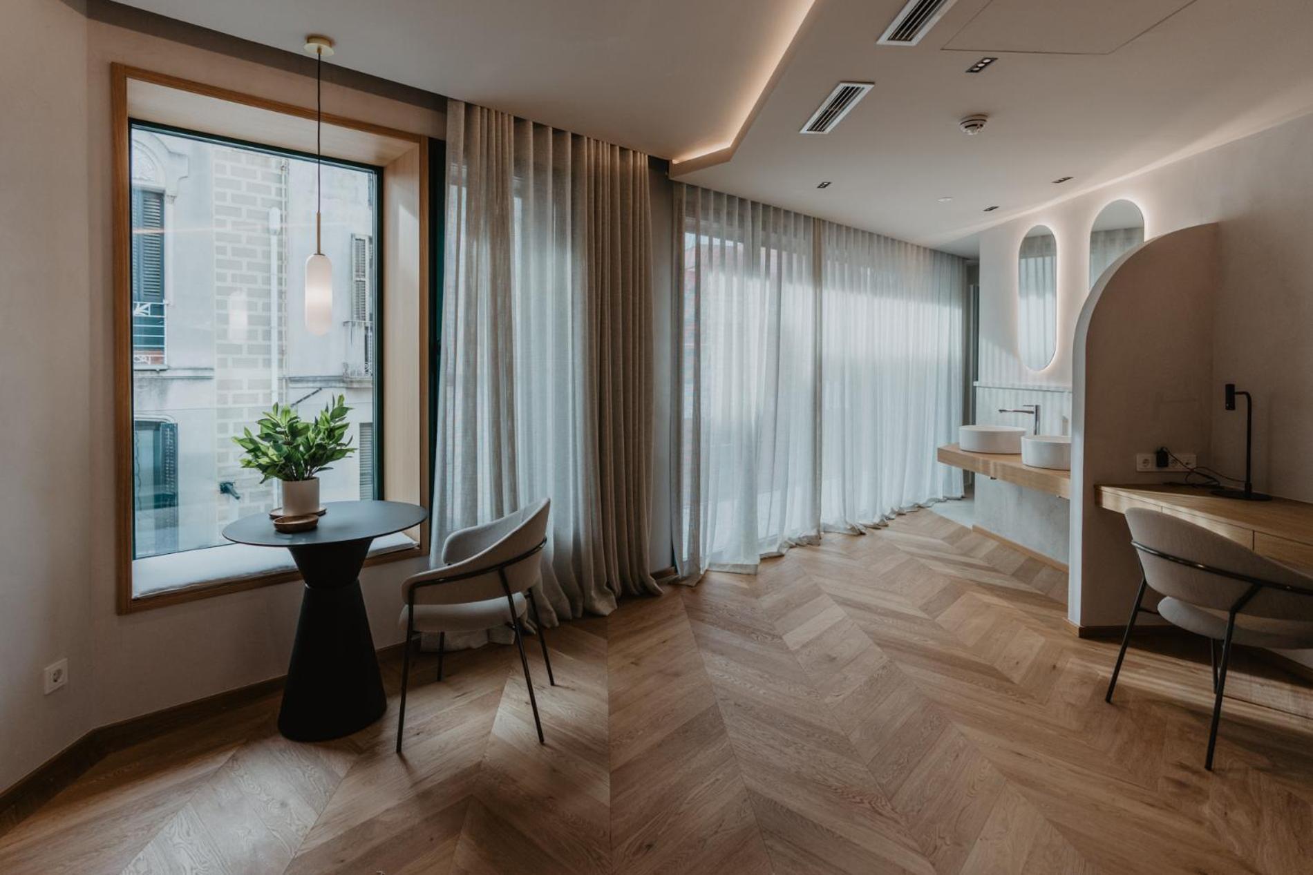 Hotel Petit Luxe Тераса Екстериор снимка